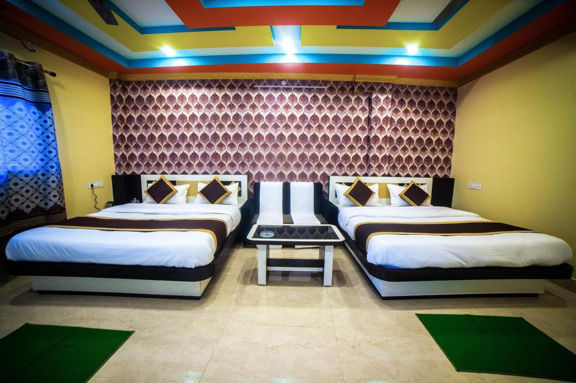 Tirupati Lodge Njp Силигури Стая снимка